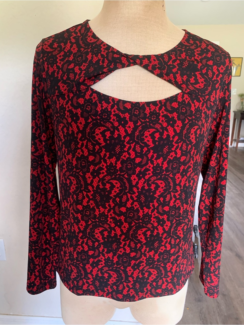 Michael Kors Crimson Top Women's size XL Long-sleeves